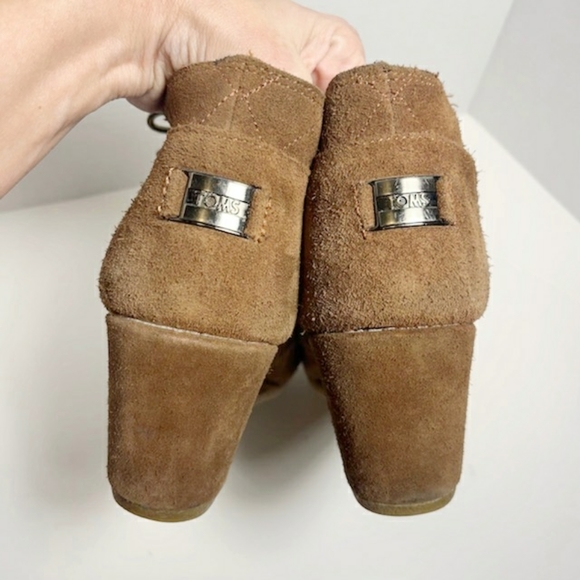 TOMS - Desert wedge brown suede with shearling wedged boots - Picture 5 of 7